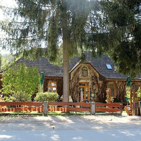 Vadszolo Szallo Es Etterem Bakonybél Exterior foto