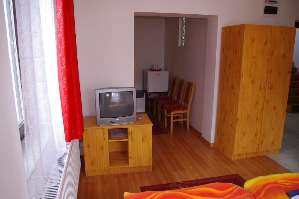 Vadszolo Szallo Es Etterem Bakonybél Exterior foto